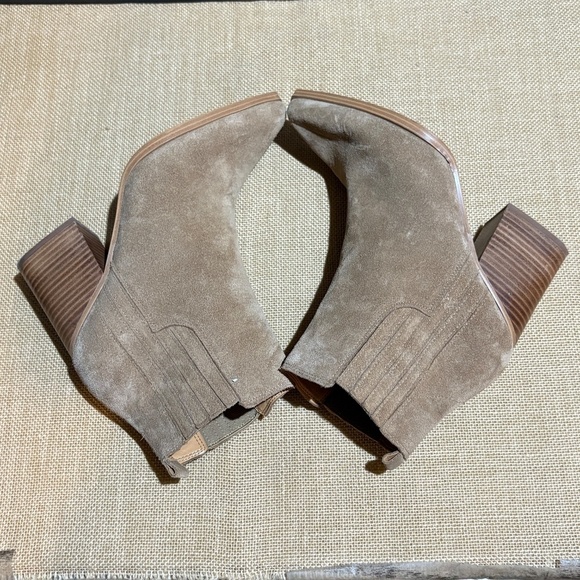 Marc Fisher Alva Women Taupe Suede Pointy Toe Ankle Block Heel Booties Sz 10M - Picture 7 of 13